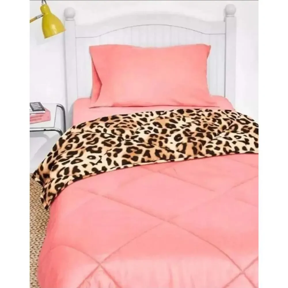 Victorias Secret Pink REVERSIBLE Bed In A Bag Full / Queen Comforter Sheets NWT
